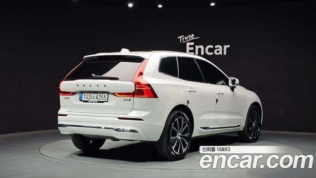 Volvo XC60 2023 — Şəkil 2/20