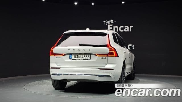 Volvo XC60 2023 — Şəkil 4/20
