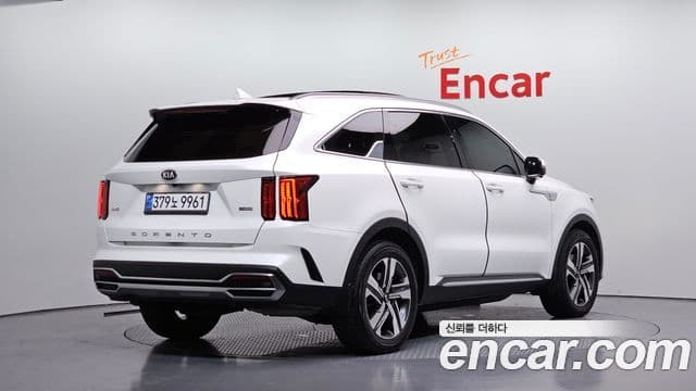 Kia Sorento 2021 — ფოტო 2/20