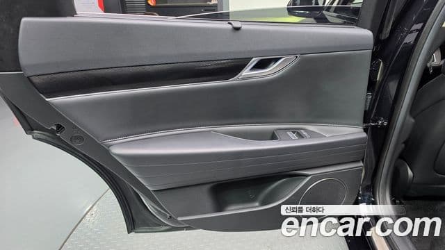 Genesis G80 2025 — ფოტო 21/33