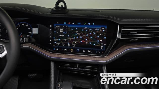 Volkswagen Touareg 2025 — Şəkil 14/20