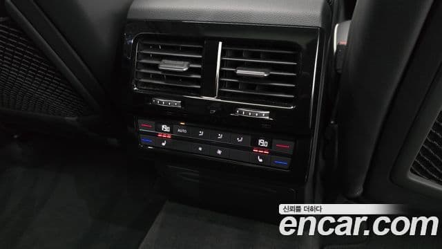 Volkswagen Touareg 2025 — Şəkil 19/20