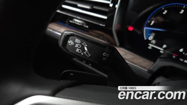 Volkswagen Touareg 2025 — Photo 6/38