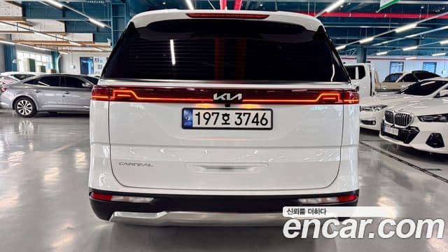Kia Carnival 2022 — Фото 5/20