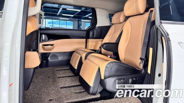 Kia Carnival 2022 — Фото 7/20