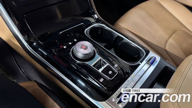 Kia Carnival 2022 — Фото 13/20