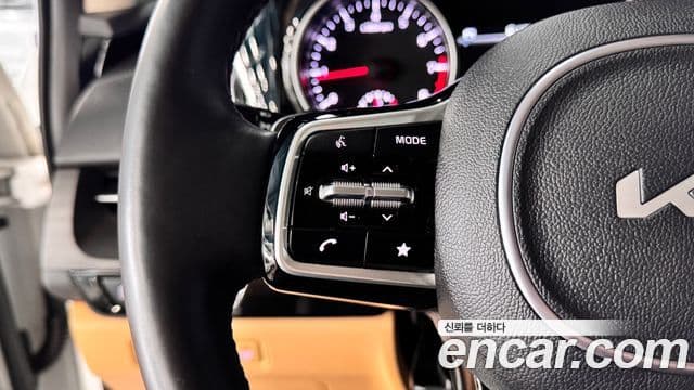 Kia Carnival 2022 — Фото 15/20