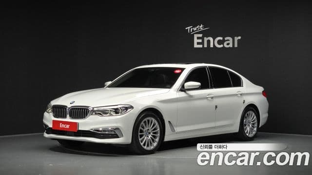 BMW 5 Series 2020 — ფოტო 1/20
