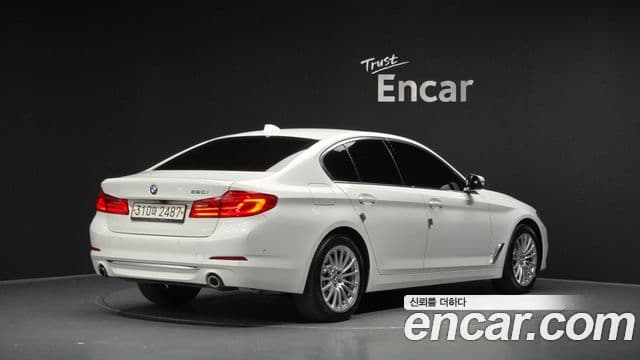 BMW 5 Series 2020 — Şəkil 2/20
