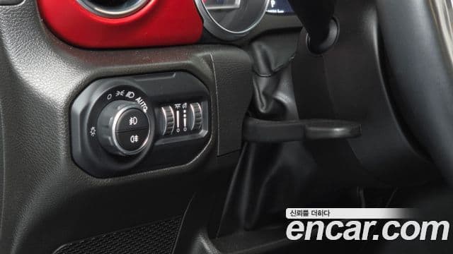 Jeep Wrangler 2023 — ფოტო 20/20