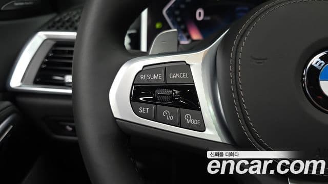 BMW X6 2025 — Photo 23/37