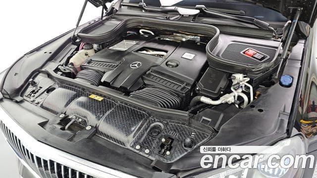Mercedes-Benz GLS-Class 2023 — Photo 21/34