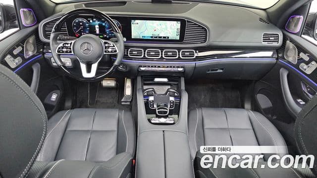 Mercedes-Benz GLS-Class 2023 — Photo 10/34