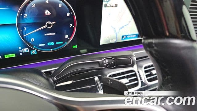 Mercedes-Benz GLS-Class 2023 — Photo 6/34