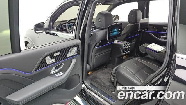 Mercedes-Benz GLS-Class 2023 — Photo 12/34