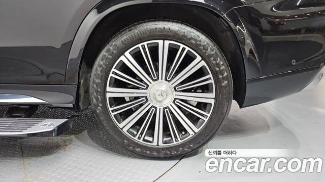 Mercedes-Benz GLS-Class 2023 — Photo 13/34
