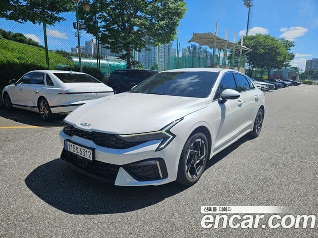 Kia K5 2023 — Şəkil 16/16