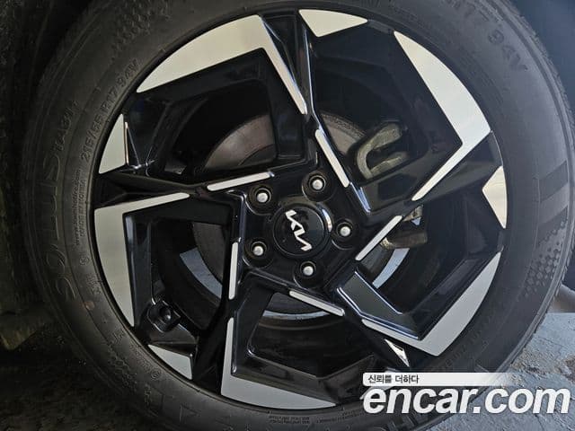 Kia K5 2023 — Şəkil 11/16