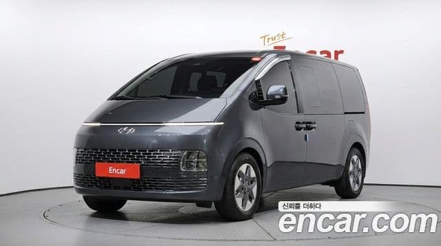 Hyundai Staria 2021 — ფოტო 1/20
