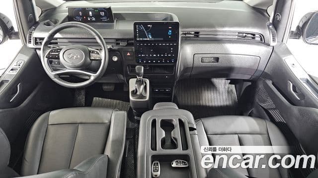 Hyundai Staria 2021 — ფოტო 7/20