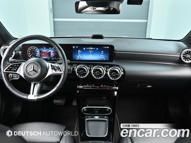 Mercedes-Benz A-Class 2024 — Фото 10/20
