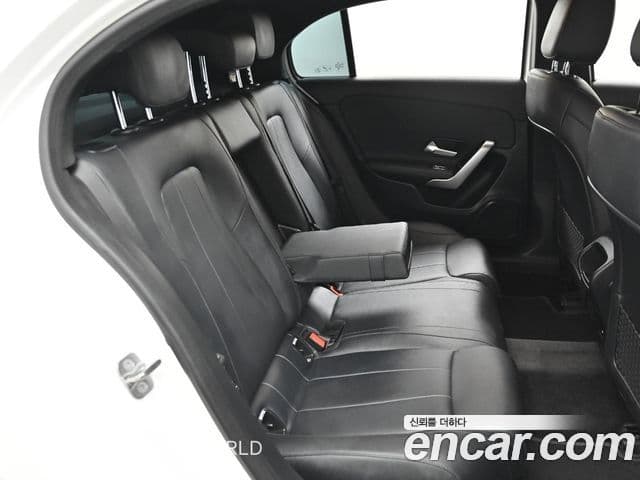 Mercedes-Benz A-Class 2024 — Фото 12/20