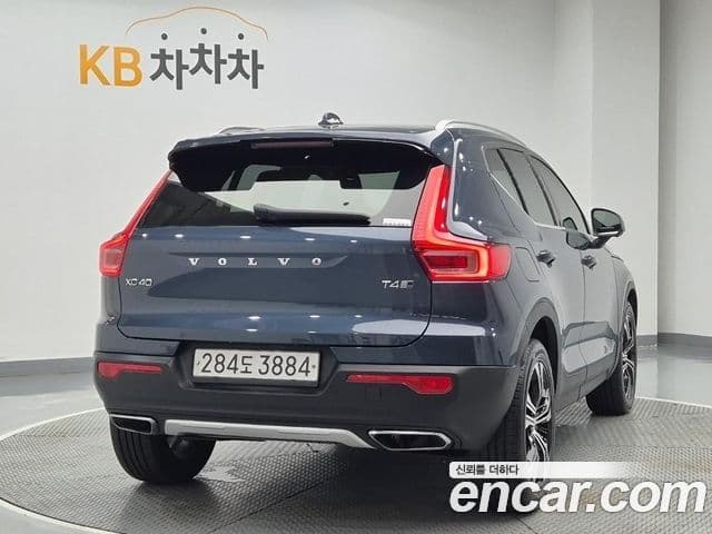Volvo XC40 2020 — Şəkil 2/20