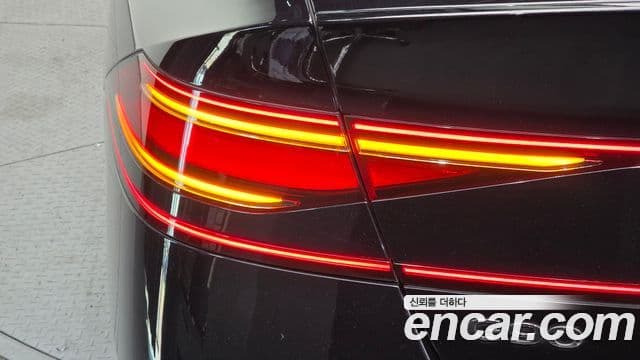 Genesis G90 2022 — Photo 8/34