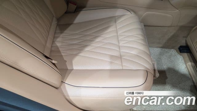 Genesis G90 2022 — Photo 34/34