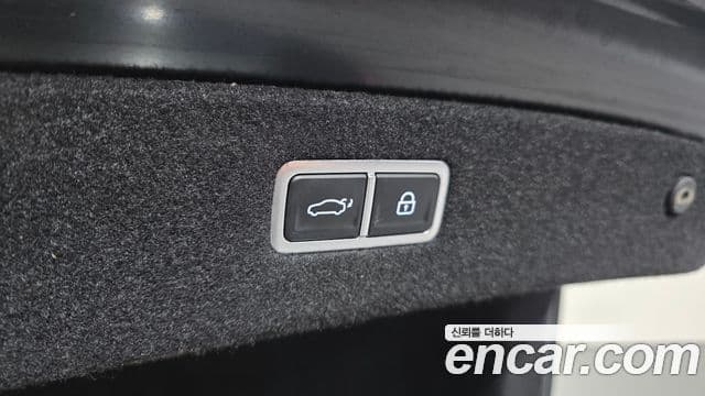 Genesis G90 2022 — Photo 30/34