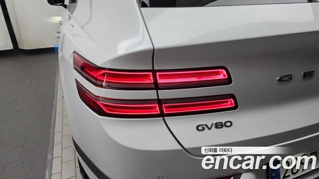 Genesis GV80 2020 — Photo 29/36