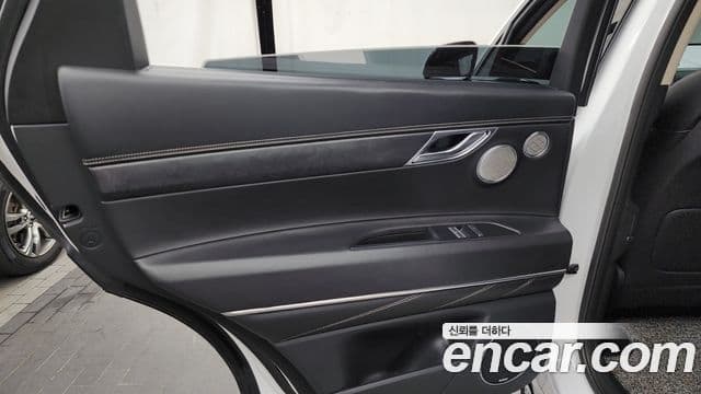 Genesis GV80 2020 — Photo 25/36
