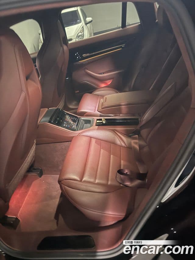 Porsche Panamera 2024 — ფოტო 4/20