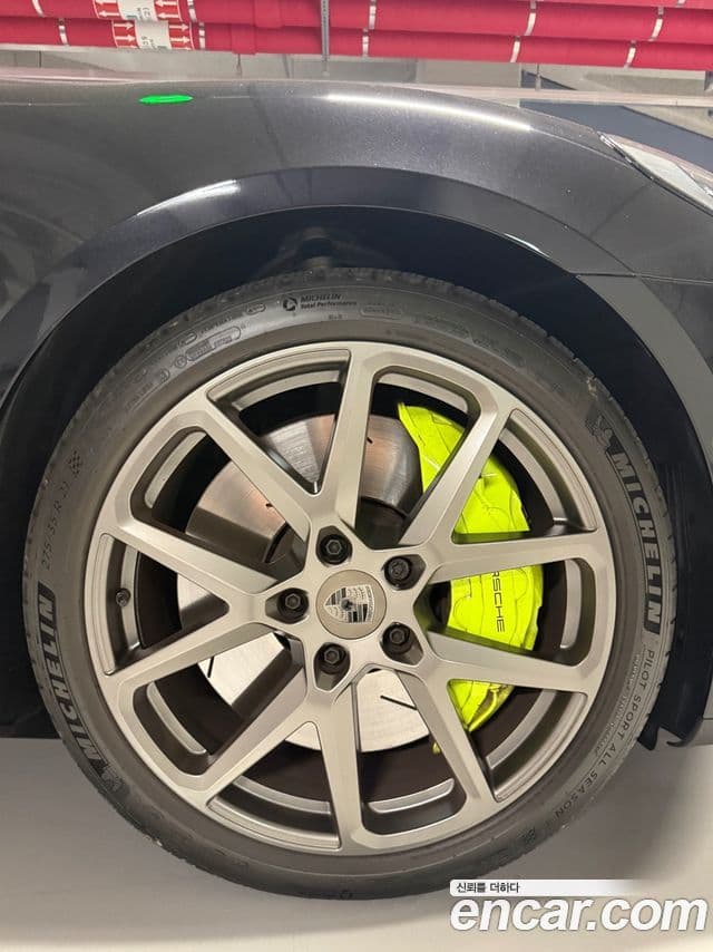 Porsche Panamera 2024 — ფოტო 12/20