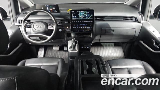 Hyundai Staria 2022 — ფოტო 7/20