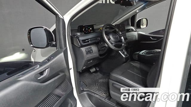 Hyundai Staria 2022 — ფოტო 10/20