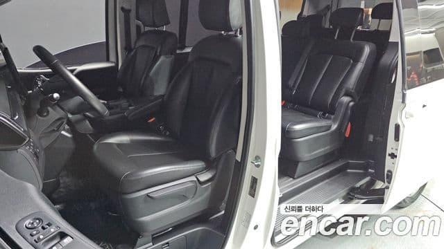 Hyundai Staria 2022 — ფოტო 19/20