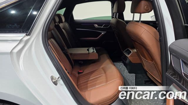 Audi A6 2021 — Şəkil 12/20