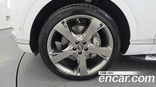 Genesis GV80 2023 — ფოტო 5/20