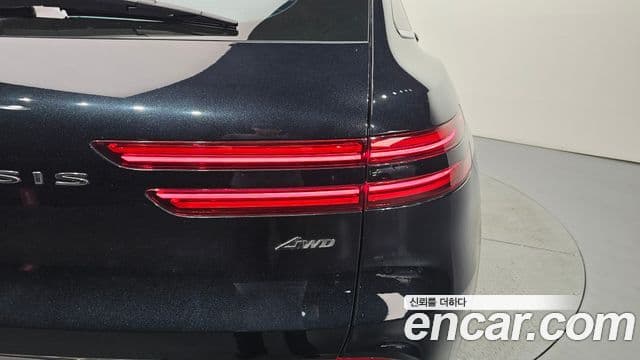 Genesis GV70 2022 — Şəkil 17/34