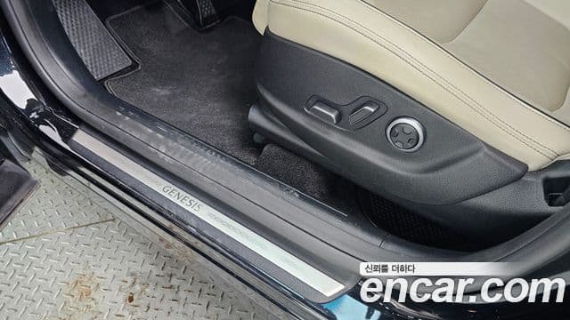 Genesis GV70 2022 — Şəkil 19/34
