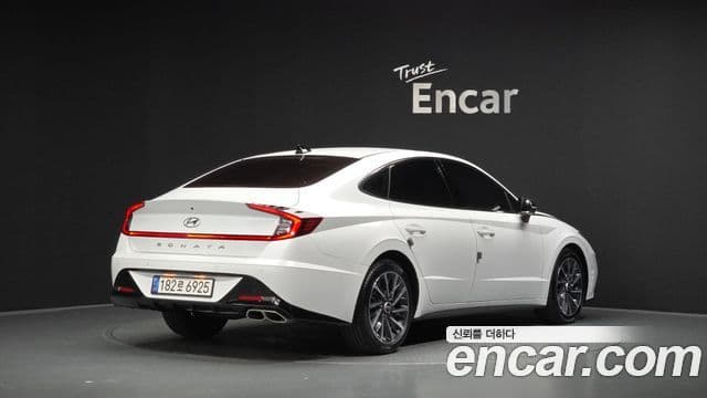 Hyundai Sonata 2021 — Фото 2/20