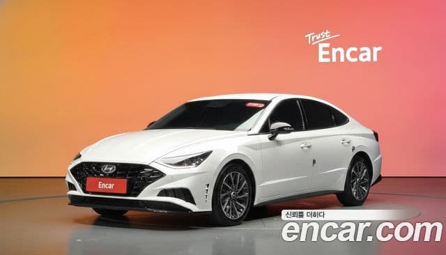 Hyundai Sonata 2021 — Фото 1/20