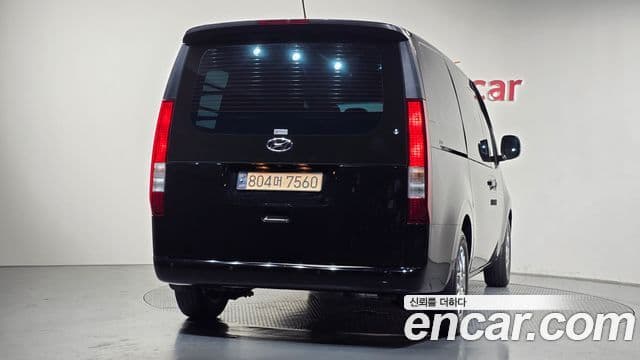 Hyundai Staria 2021 — ფოტო 4/20