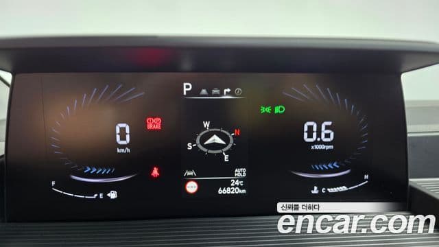 Hyundai Staria 2021 — ფოტო 7/20