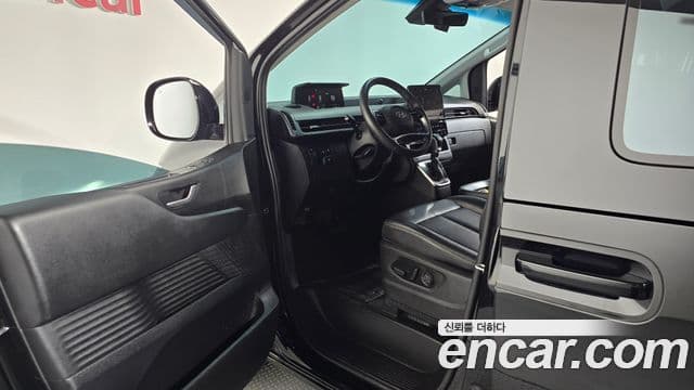 Hyundai Staria 2021 — ფოტო 9/20