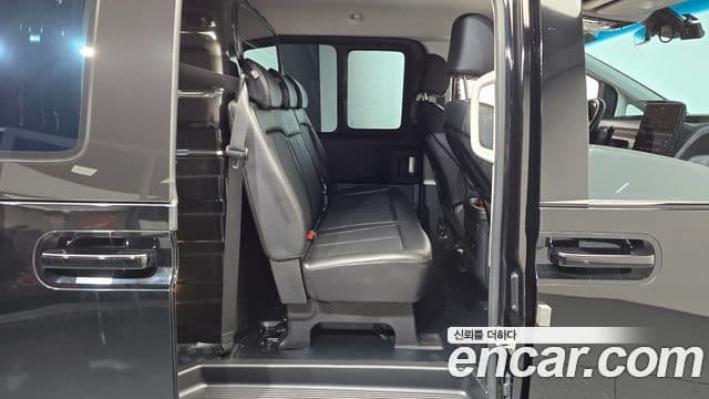 Hyundai Staria 2021 — ფოტო 11/20