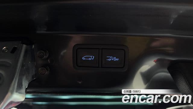 Hyundai Staria 2021 — ფოტო 17/20