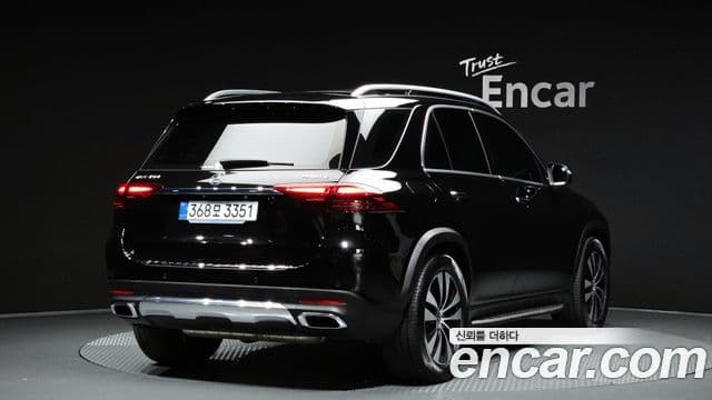 Mercedes-Benz GLE-Class 2025 — Photo 18/34
