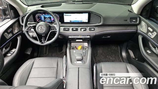 Mercedes-Benz GLE-Class 2025 — Photo 22/34